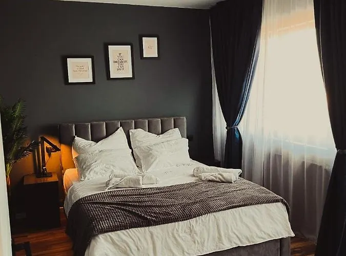 Relax House